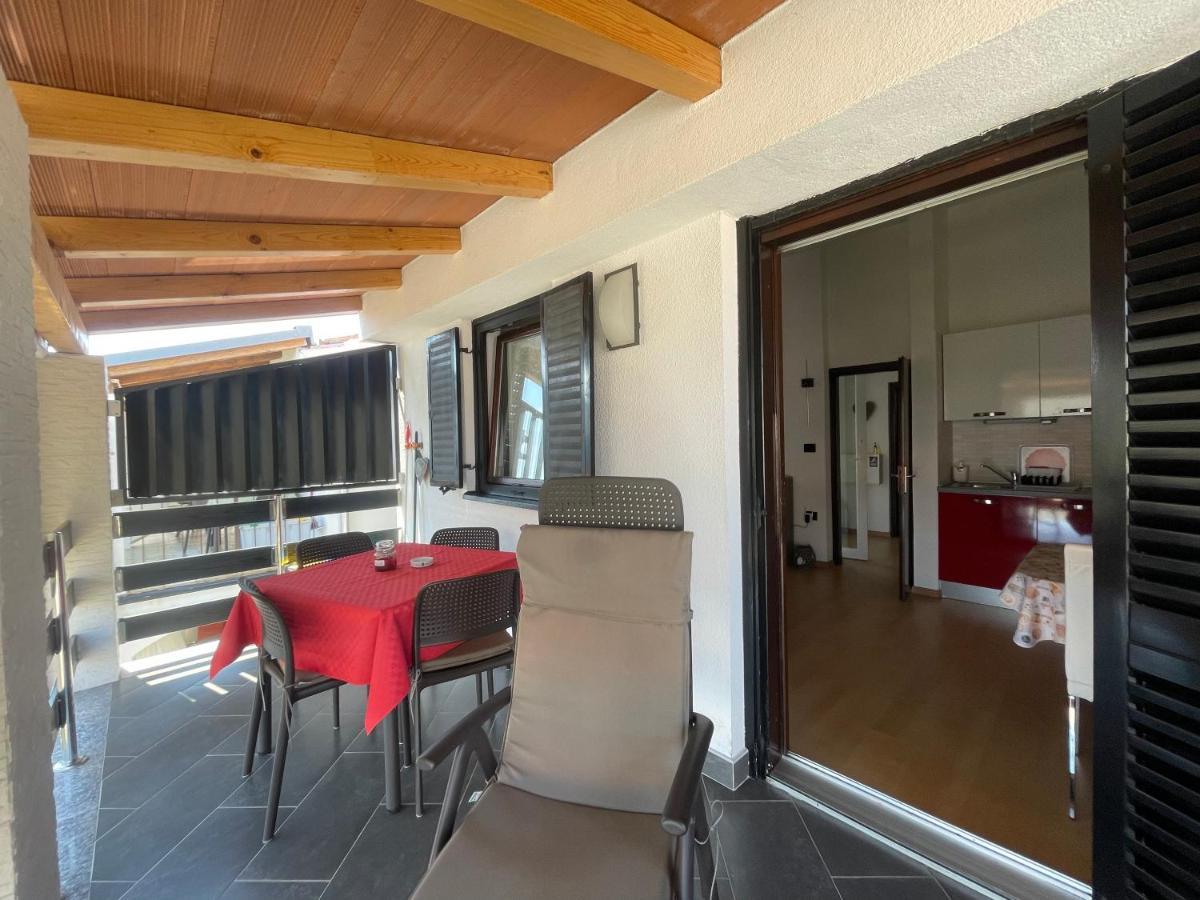 Residence4A-Appartamento Rosso Ravni Exterior foto