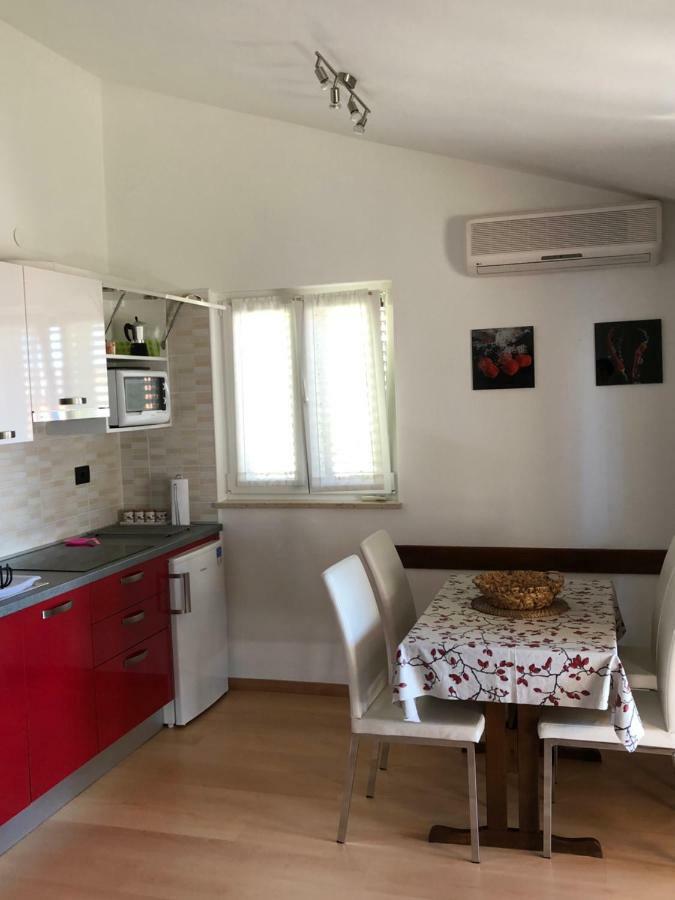 Residence4A-Appartamento Rosso Ravni Exterior foto